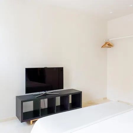 Apartman Glamour Essence Blanco Coris