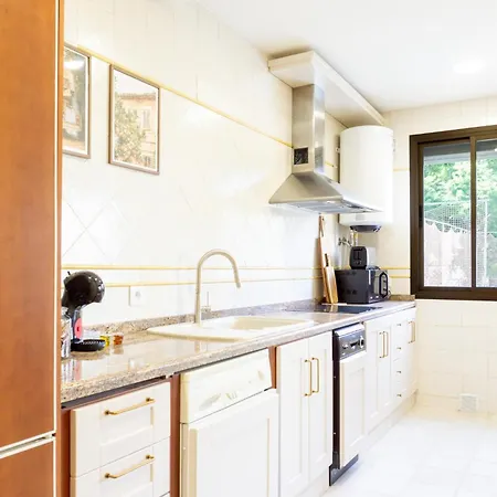 Glamour Essence Blanco Coris Apartman *